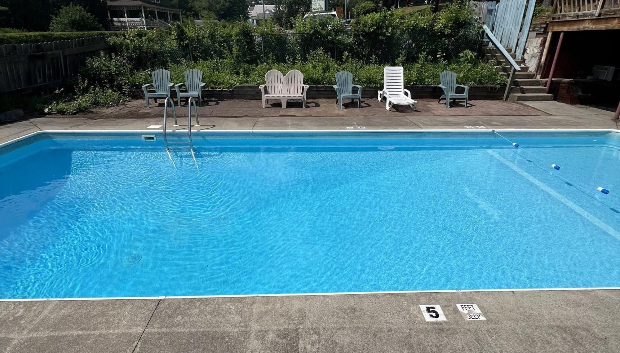 Motel Luzerne Lake Luzerne Buitenkant foto