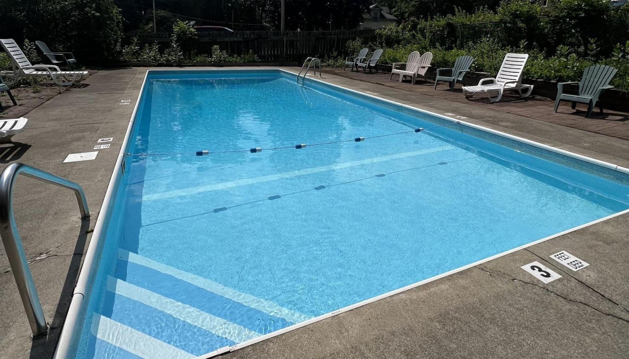 Motel Luzerne Lake Luzerne Buitenkant foto